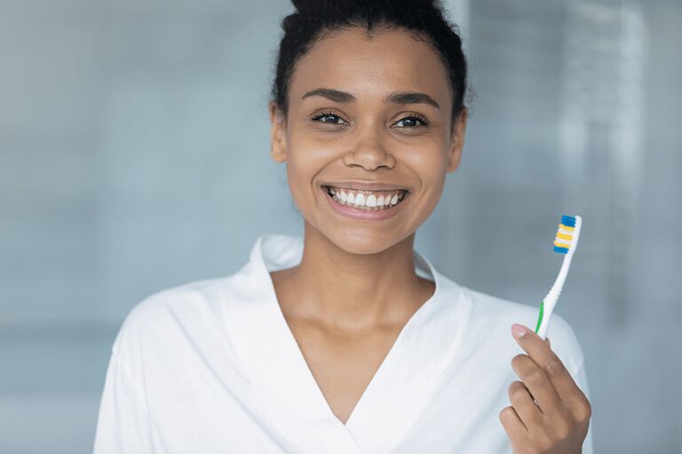 https://www.multipharma.be/dw/image/v2/BDGN_PRD/on/demandware.static/-/Library-Sites-MultipharmaSharedLibrary/default/dw28e39ee7/Home/Category%20Landing%20Pages/Mondhygiëne/bucco-981x654.jpg?sw=768&sfrm=png