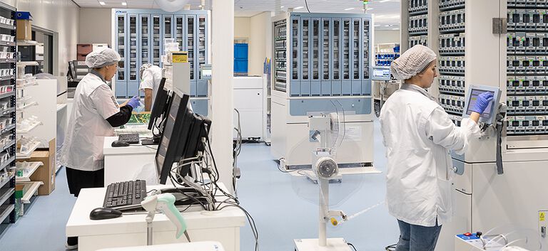 https://www.multipharma.be/dw/image/v2/BDGN_PRD/on/demandware.static/-/Library-Sites-MultipharmaSharedLibrary/default/dw30ee8cee/Home/Homepage%20R&G/HR%20jobs/image-11-981x451.jpg?sw=768&sfrm=png