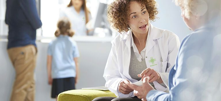 https://www.multipharma.be/dw/image/v2/BDGN_PRD/on/demandware.static/-/Library-Sites-MultipharmaSharedLibrary/default/dw45e79889/Home/blog/Seasonal-Campaigns/2024%2003%20Antidouleurs/antidouleurs-981x451-10.jpg?sw=768&sfrm=png