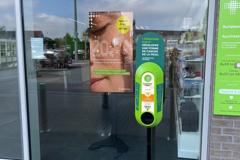 https://www.multipharma.be/dw/image/v2/BDGN_PRD/on/demandware.static/-/Library-Sites-MultipharmaSharedLibrary/default/dw4de63593/Home/blog/Seasonal-Campaigns/2022-2-Sun/visuals-landingpages/sundo.jpg?sw=768&sfrm=png