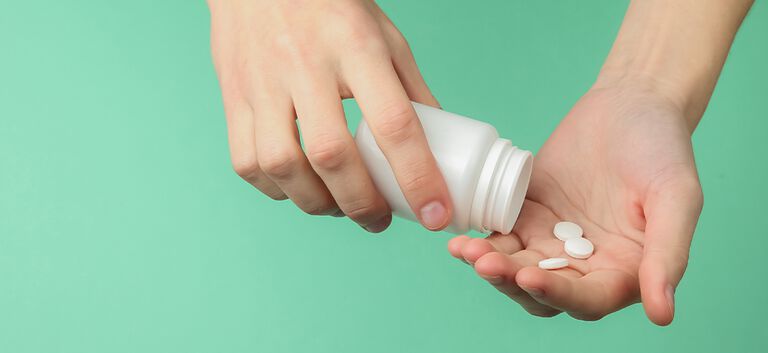 https://www.multipharma.be/dw/image/v2/BDGN_PRD/on/demandware.static/-/Library-Sites-MultipharmaSharedLibrary/default/dw6dc2d1b8/Home/blog/Seasonal-Campaigns/2023-9%20Complements%20&%20Vitamines/guide-2-981x451.jpg?sw=768&sfrm=png