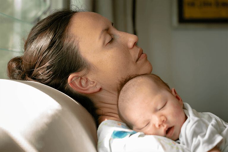 https://www.multipharma.be/dw/image/v2/BDGN_PRD/on/demandware.static/-/Library-Sites-MultipharmaSharedLibrary/default/dw89fb42c9/Home/blog/Seasonal-Campaigns/2023%2003%20Maternity/postpartum-981x654-1.jpg?sw=768&sfrm=png
