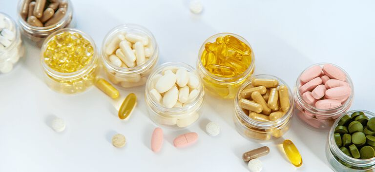 https://www.multipharma.be/dw/image/v2/BDGN_PRD/on/demandware.static/-/Library-Sites-MultipharmaSharedLibrary/default/dwc7de5558/Home/blog/Seasonal-Campaigns/2023-9%20Complements%20&%20Vitamines/complet-3-981x451.jpg?sw=768&sfrm=png