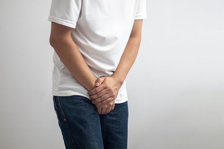https://www.multipharma.be/dw/image/v2/BDGN_PRD/on/demandware.static/-/Library-Sites-MultipharmaSharedLibrary/default/dwe21ee33f/Home/blog/Seasonal-Campaigns/2025%2005%20Urinair%20ongemak/confort-article-981x654-8.jpg?sw=768&sfrm=png