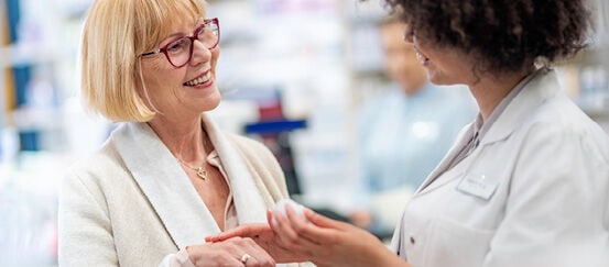 https://www.multipharma.be/dw/image/v2/BDGN_PRD/on/demandware.static/-/Library-Sites-MultipharmaSharedLibrary/default/dwf546c0f9/Home/blog/Seasonal-Campaigns/2022-2-Sun/visuals-landingpages/MULTIPHARMA-2022-Solaire-16a.jpg