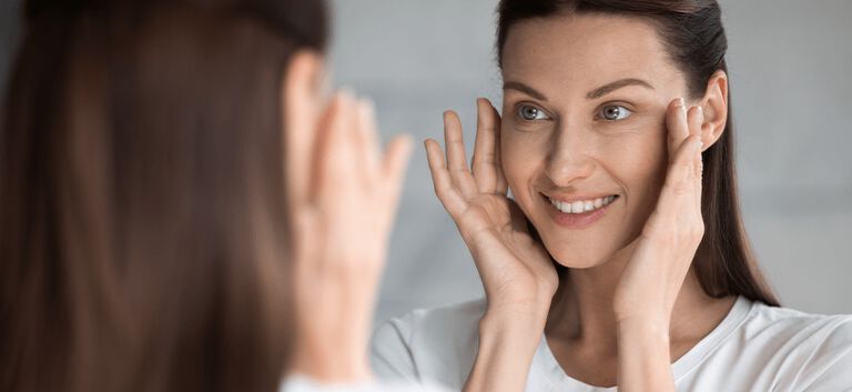 https://www.multipharma.be/dw/image/v2/BDGN_PRD/on/demandware.static/-/Library-Sites-MultipharmaSharedLibrary/default/dwfde656ee/Home/Category%20Landing%20Pages/Anti%20aging/antiage-981x451-article-2-image-2.jpg?sw=768&sfrm=png