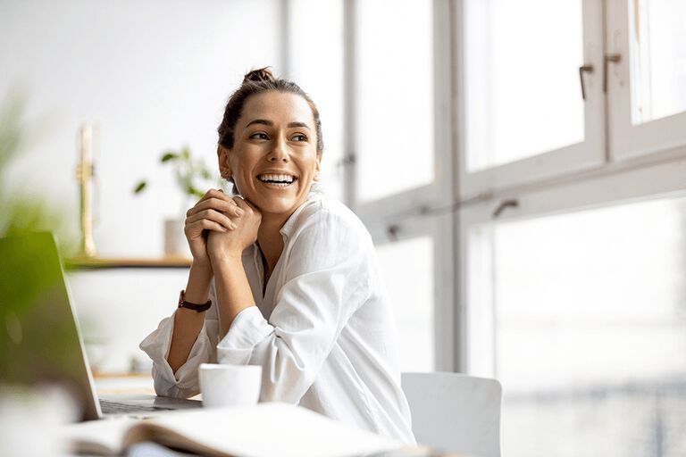 https://www.multipharma.be/dw/image/v2/BDGN_PRD/on/demandware.static/-/Library-Sites-MultipharmaSharedLibrary/fr_BE/dw2f763d38/Home/Category%20Landing%20Page/stress%20mental/Stress-981x654-v2.jpg?sw=768&sfrm=png