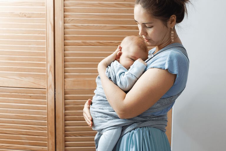 https://www.multipharma.be/dw/image/v2/BDGN_PRD/on/demandware.static/-/Library-Sites-MultipharmaSharedLibrary/fr_BE/dw79cd29ba/Blog/Seasonal-Campaigns/2023%2003%20Maternity/reflux-981x654-1.jpg?sw=768&sfrm=png
